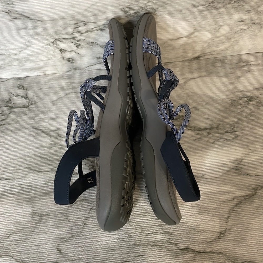 Skechers, reggae, Memory foam sandals. - Picture 7 of 12